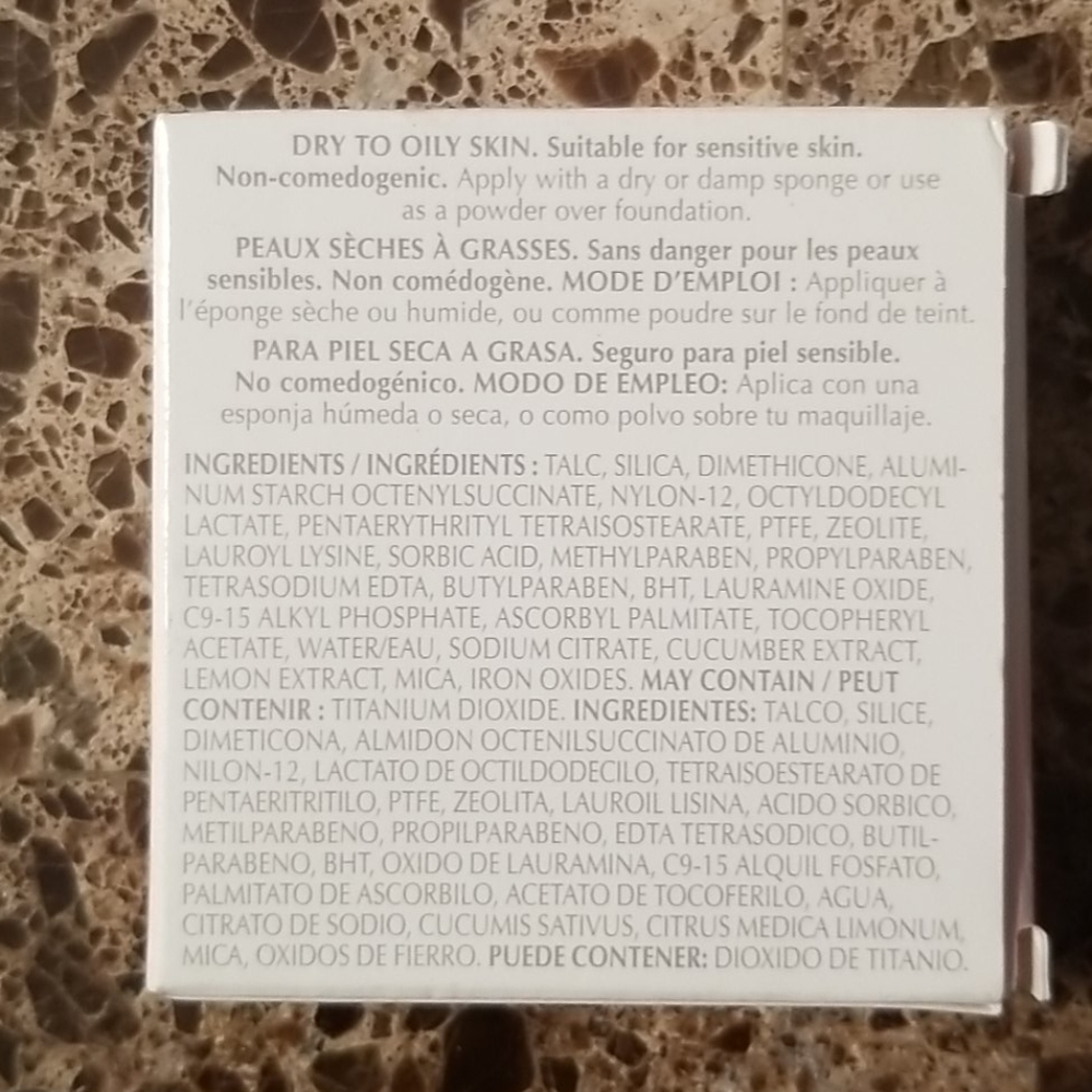 Bronze 708: Dual-Coverage Powder Foundation - Picture 4 of 4